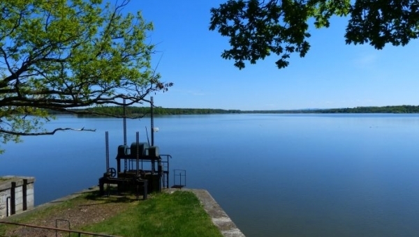 Naučná stezka okolo rybníka Rožmberk